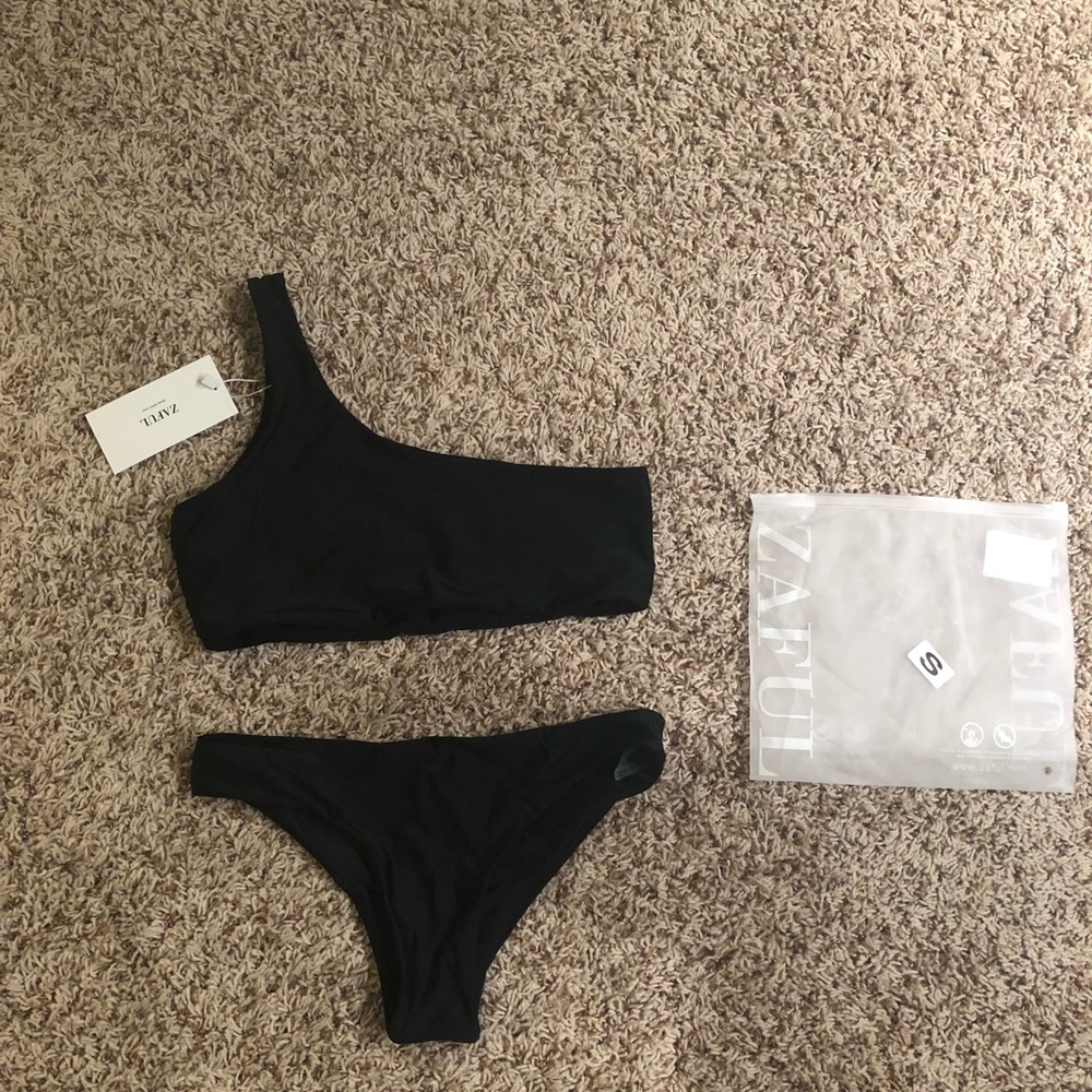 Semi cheeky black bikini
